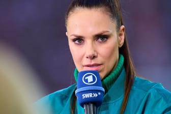 Esther Sedlaczek: Sie moderiert in der ARD-"Sportschau".