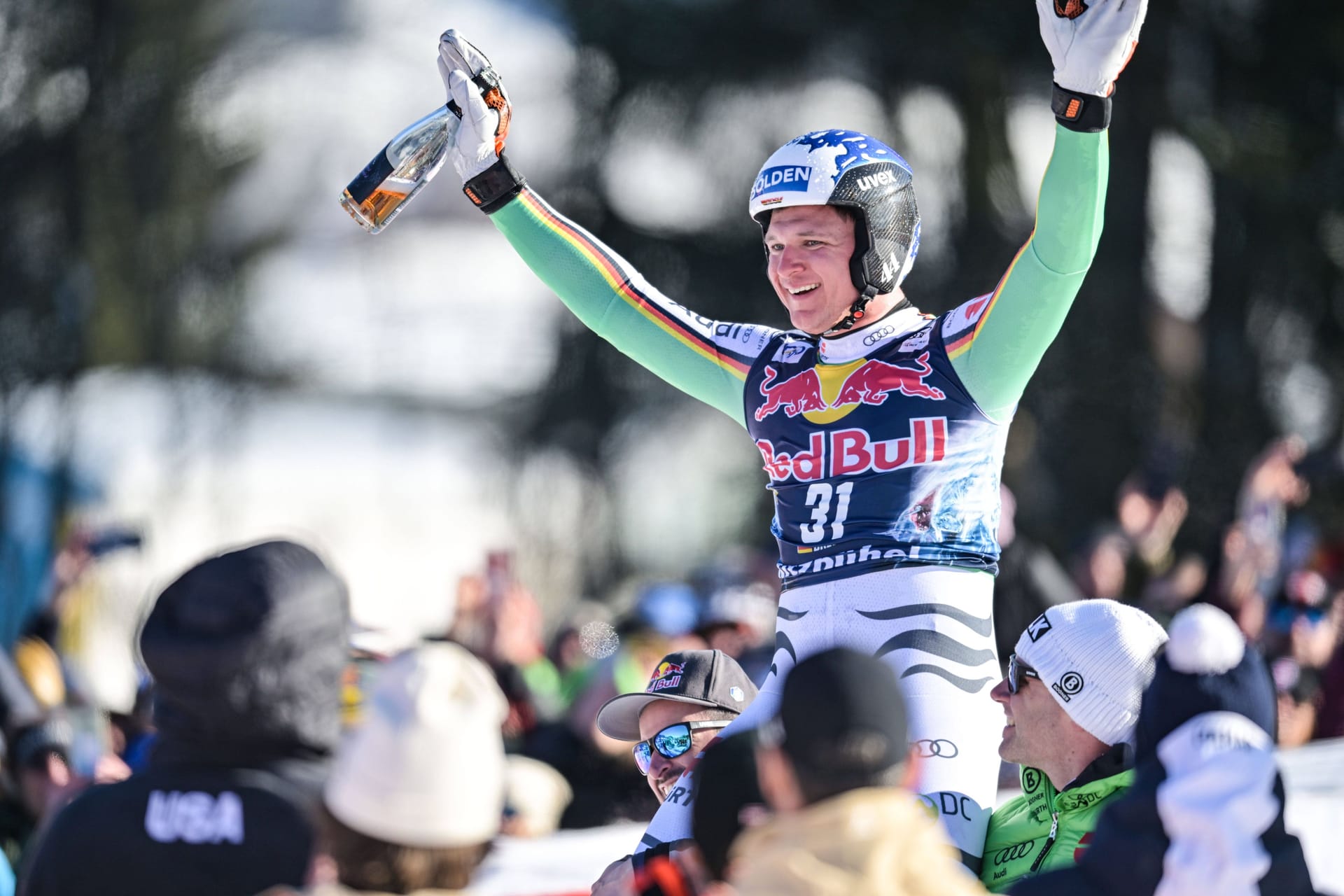 Thomas Dreßen nach seiner Zielankunft: Der deutsche Skifahrer beendet seine Karriere.