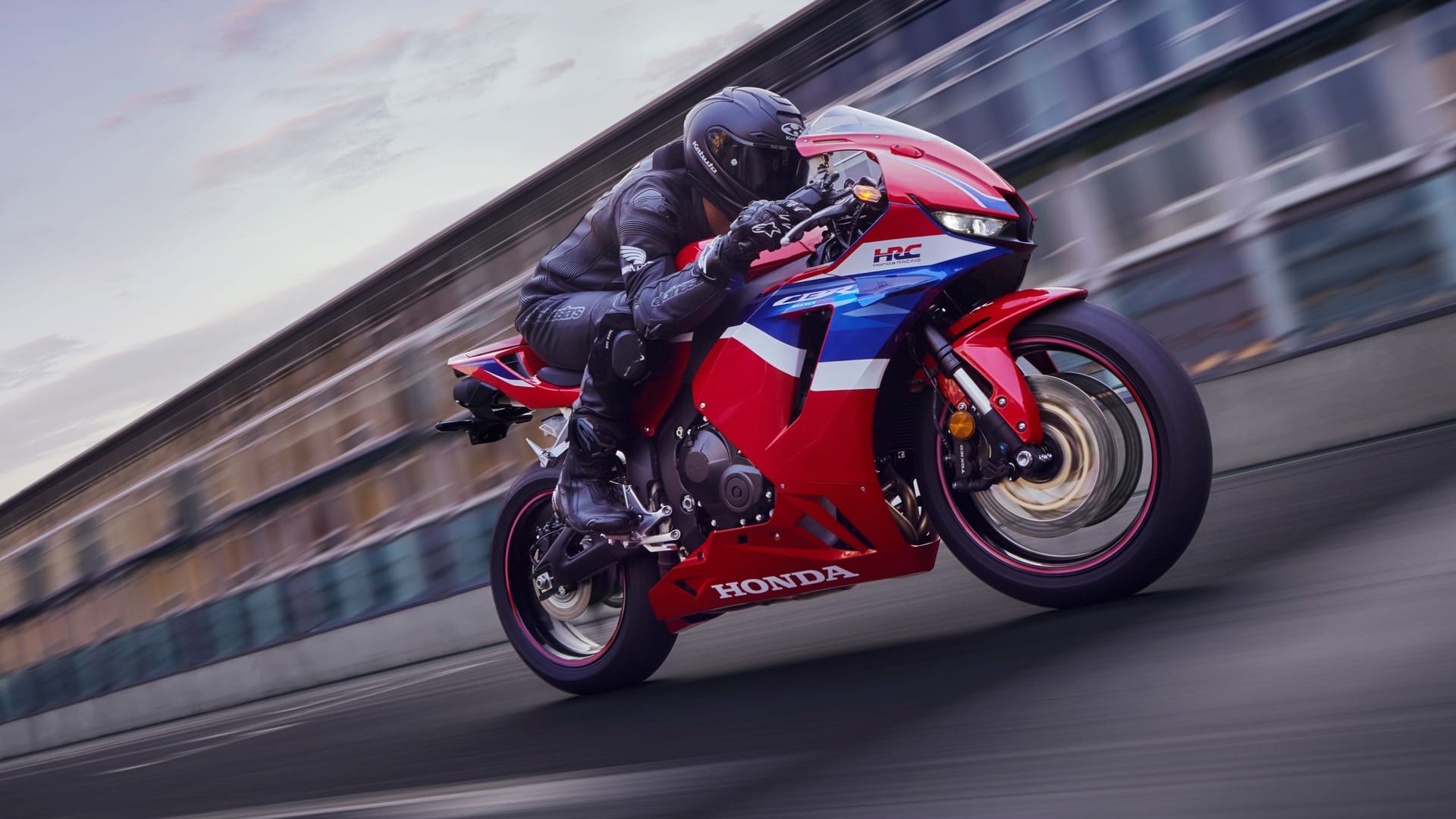 Preis steht fest: Die Honda CBR 600 RR startet bei 11.800 Euro.