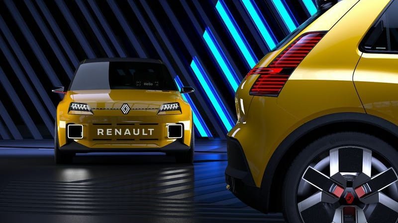 Blick zurück und nach vorn: Renault greift die Formen des Kult-Kleinwagens R5 wieder auf und schickt sie beim R5 E-Tech in eine elektrische Zukunft.