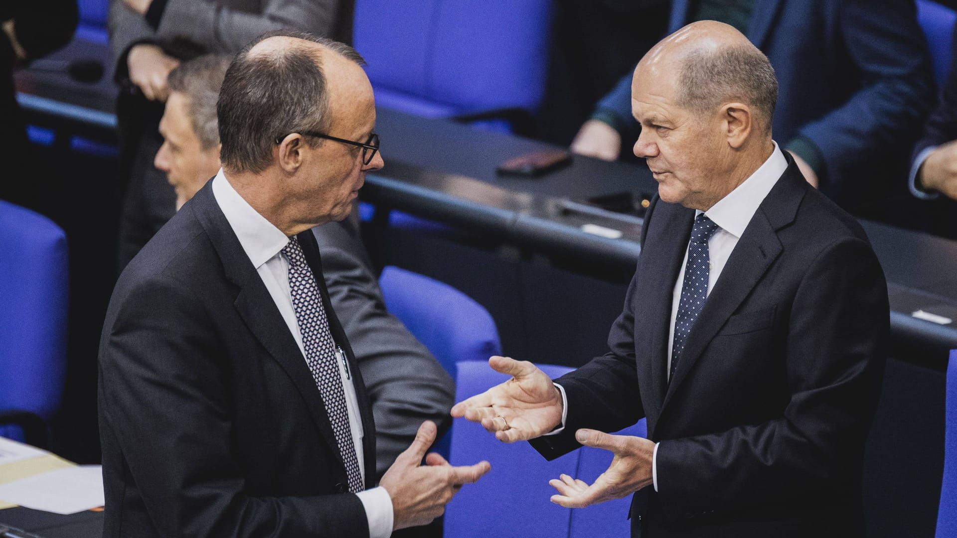 Wann verteidigen Olaf Scholz und Friedrich Merz gemeinsam die Demokratie?