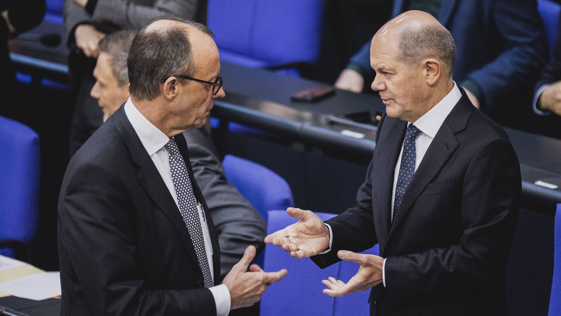 Wann verteidigen Olaf Scholz und Friedrich Merz gemeinsam die Demokratie?