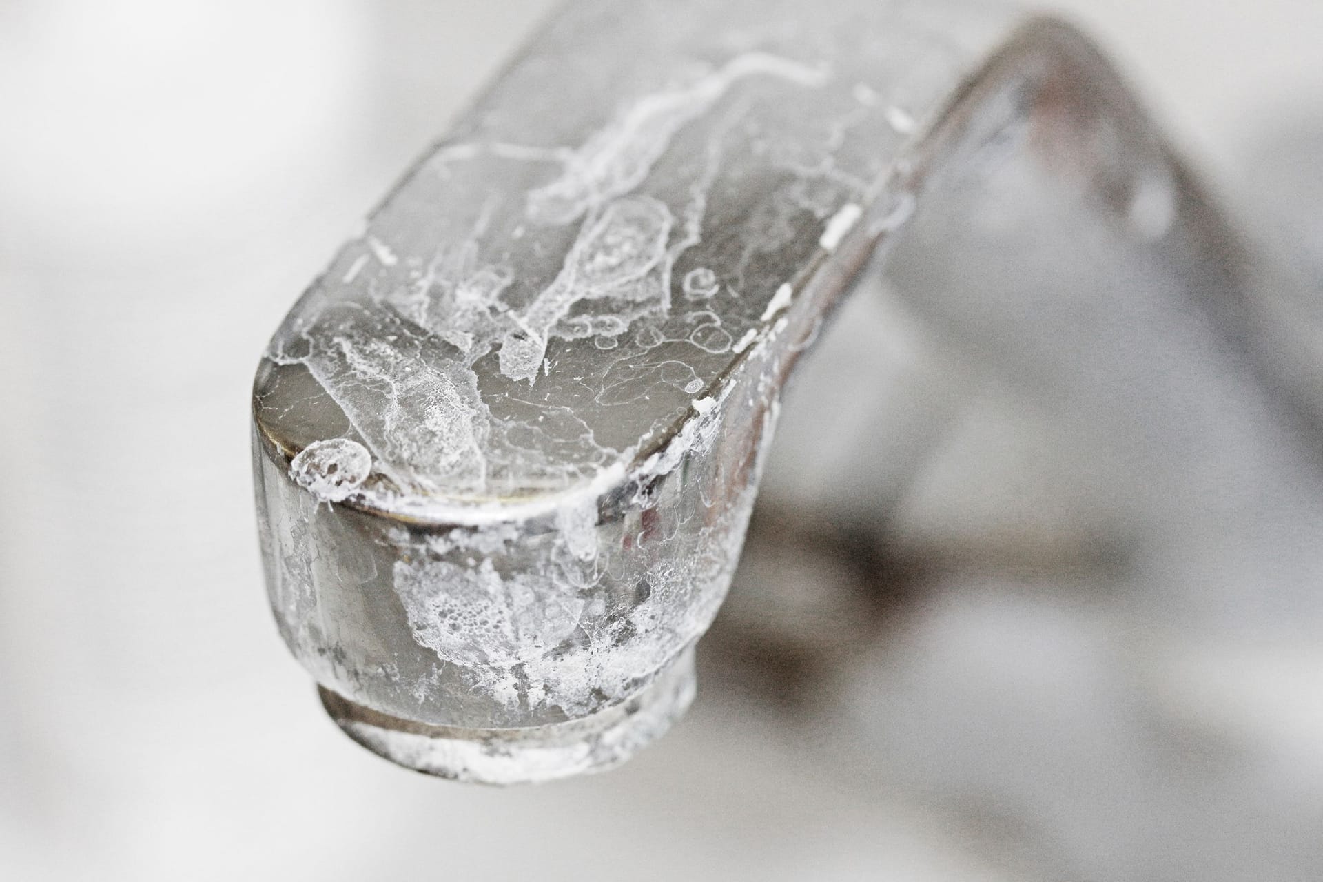 Verkalkter Wasserhahn