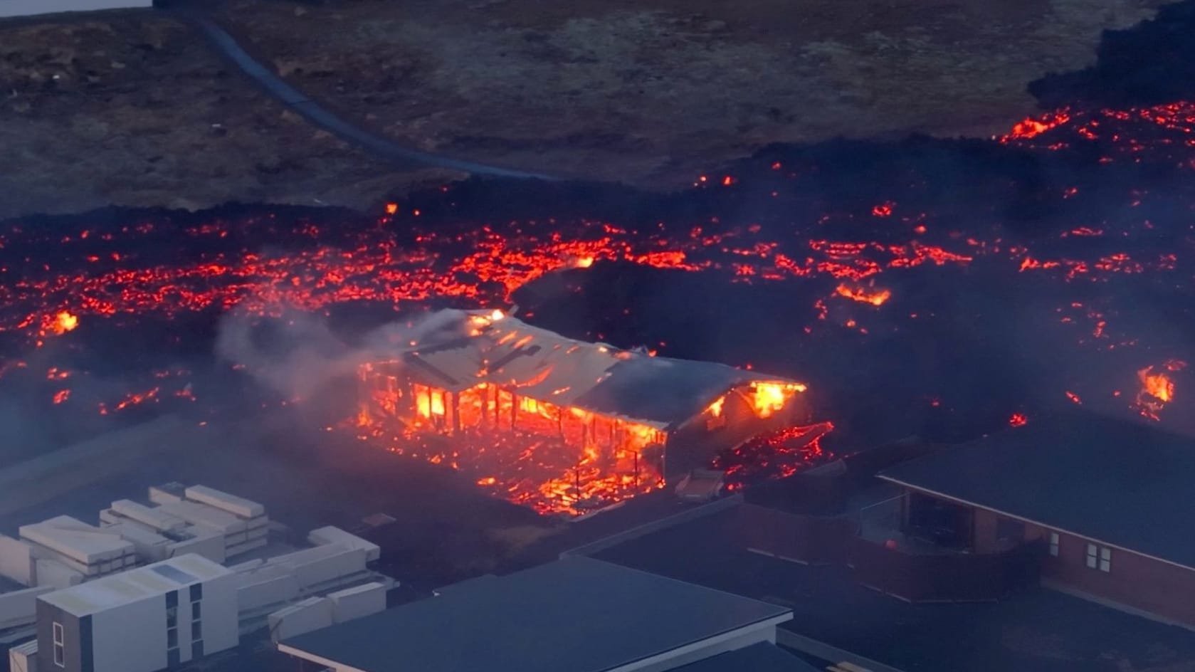 Lava entzündet ein Haus in Island: Die Menschen mussten Grindavík bereits vor Tagen verlassen.