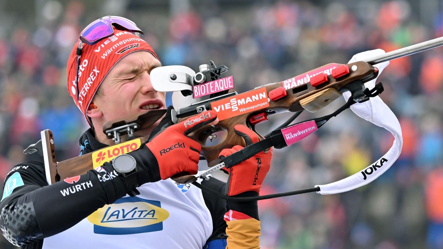 Benedikt Doll beim Schießen in Oberhof.