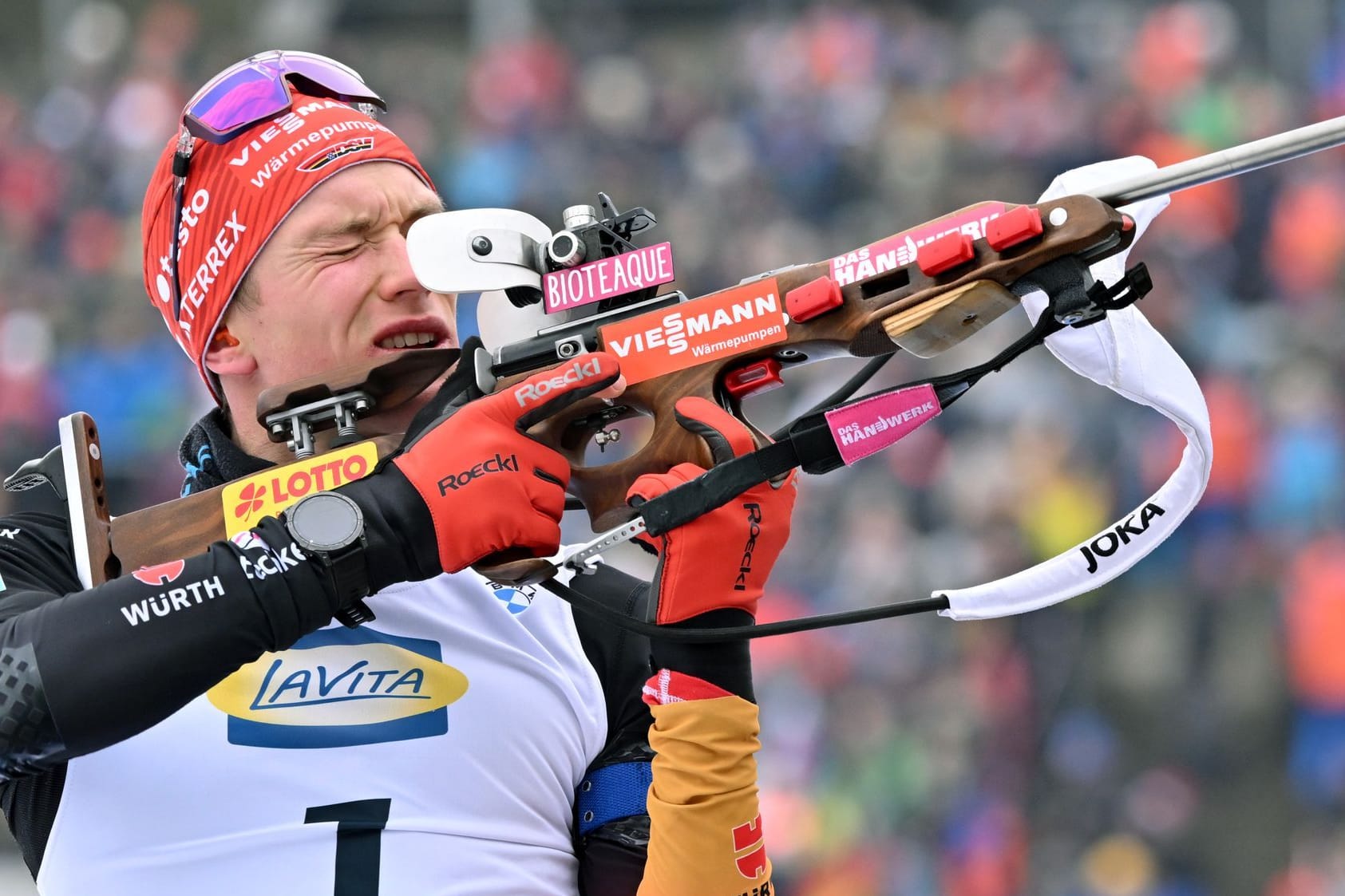 Benedikt Doll beim Schießen in Oberhof.