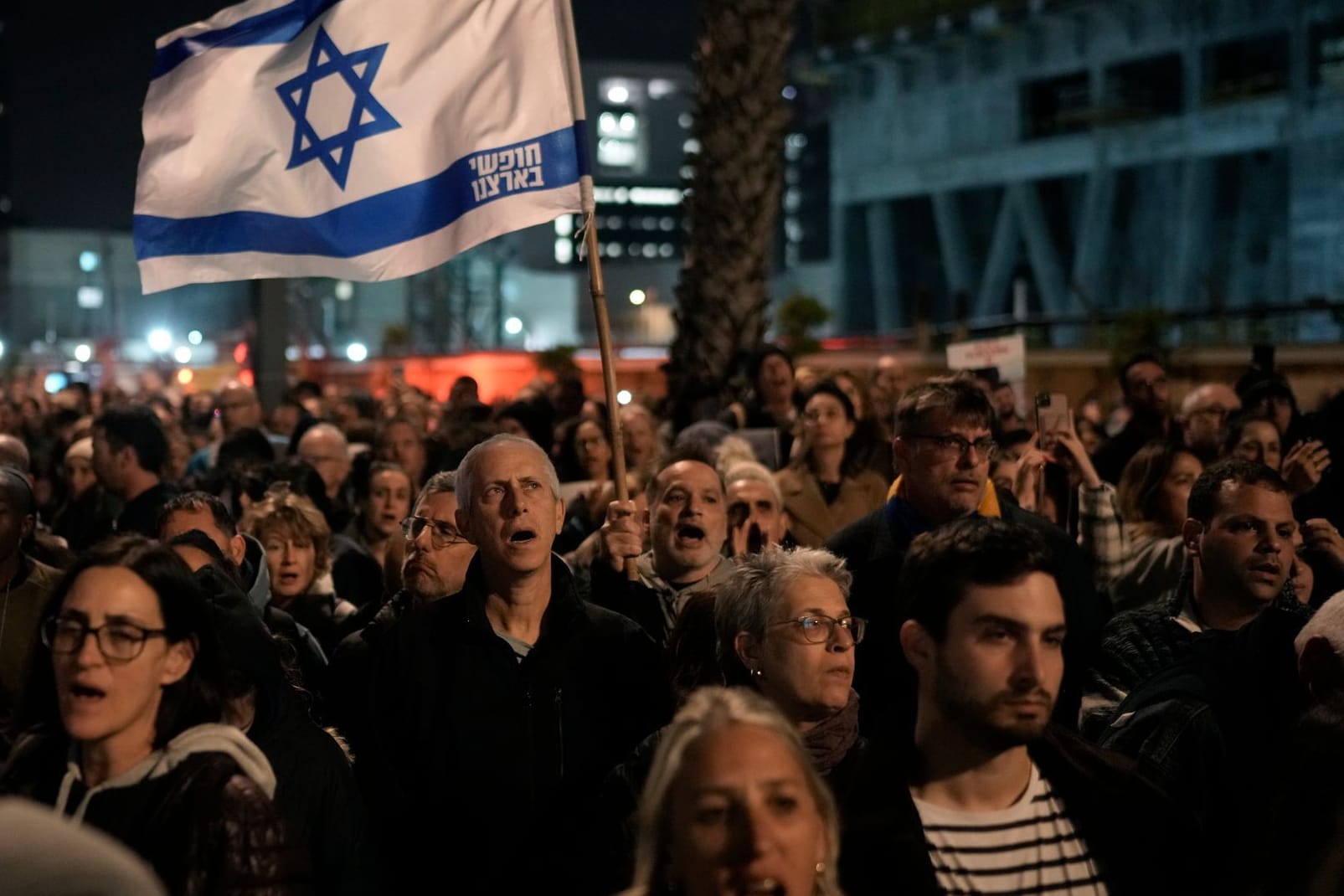 Protestierende in Tel Aviv: Sie fordern den Rücktritt Netanjahus und eine Freilassung der Geiseln.