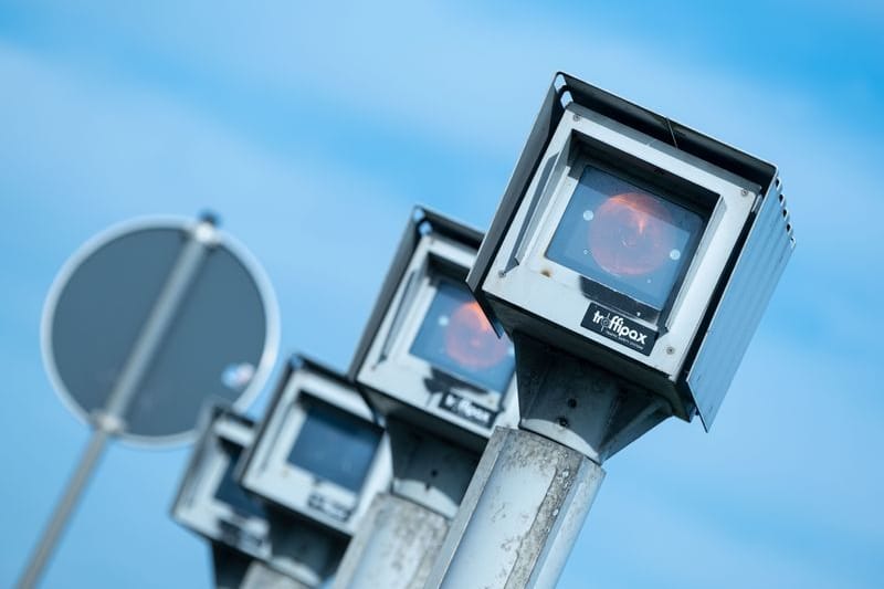 Section Control: Das Streckenradar steht auf der Bundesstraße 6 zwischen Gleidingen und Rethen.