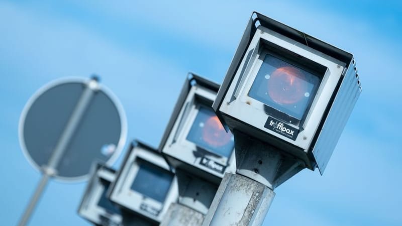 Section Control: Das Streckenradar steht auf der Bundesstraße 6 zwischen Gleidingen und Rethen.