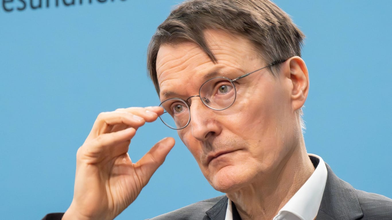 Karl Lauterbach, Bundesgesundheitsminister: Im Koalitionsvertrag wurde die Entbudgetierung für Hausärzte versprochen.