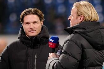 BVB-Trainer Edin Terzić, hier im Interview vor dem Spiel in Darmstadt: Kuriose Szene nach der Partie.