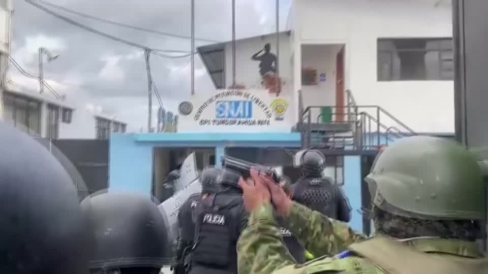 ECUADOR-GEISELN/BEFREIUNG