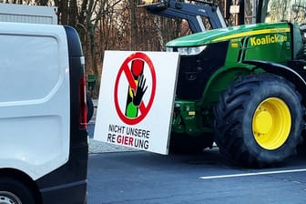 Berlin: So protestieren Landwirte gegen die Ampelregierung.