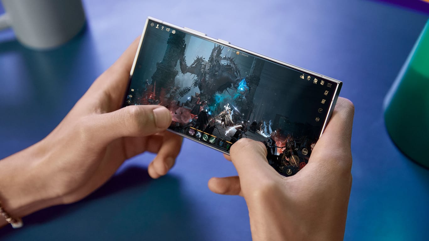 Galaxy S24 Ultra: Starke Leistung für Gamer dank Snapdragon 8 Gen 3 for Galaxy-Prozessor.