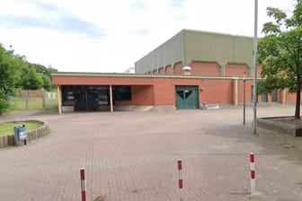 Die Turnhalle der Friedensschule in Hamm (Archivbild): Hier geriet das Fußballturnier außer Kontrolle.