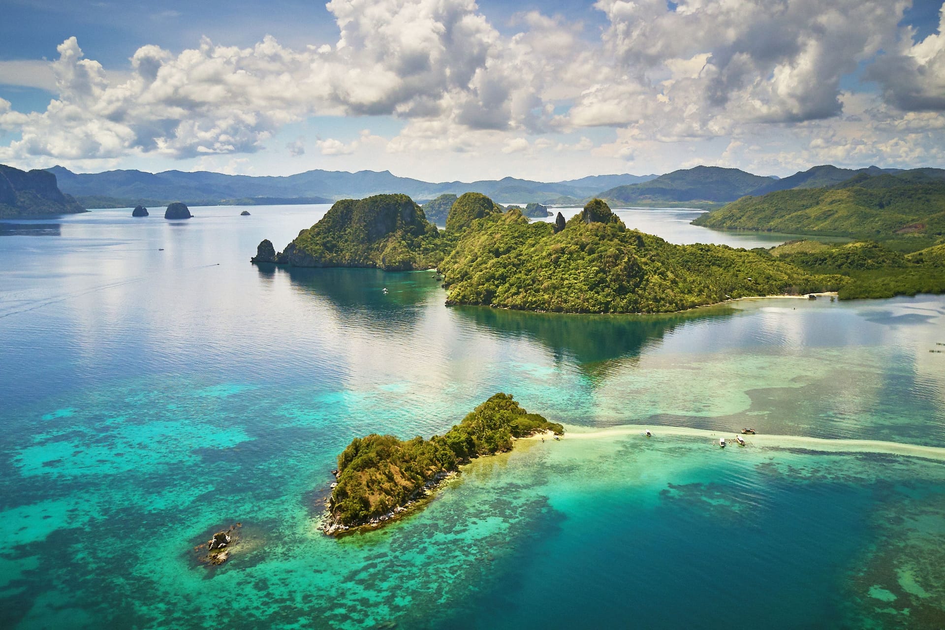 Blick auf philippinische Inseln (Archivbild): Zyanidfischerei zerstört die Meere.