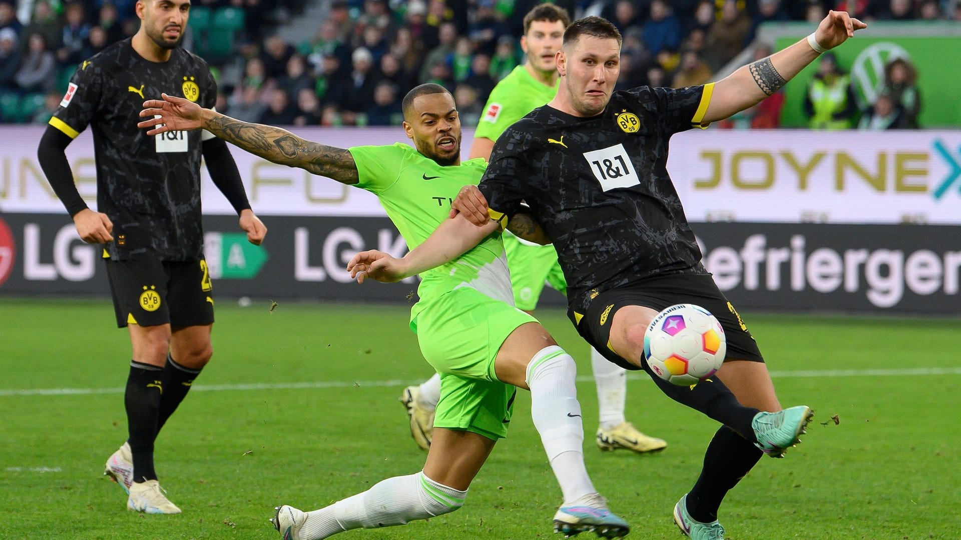 Lukas Nmecha Lukas Nmecha