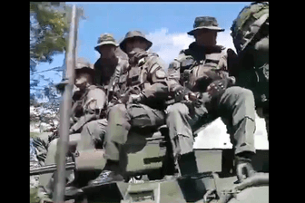 Videoaufnahmen, die von der venezolanischen Armee verbreitet werden, sollen Soldaten bei einer Übung nahe der guyanischen Grenze zeigen.