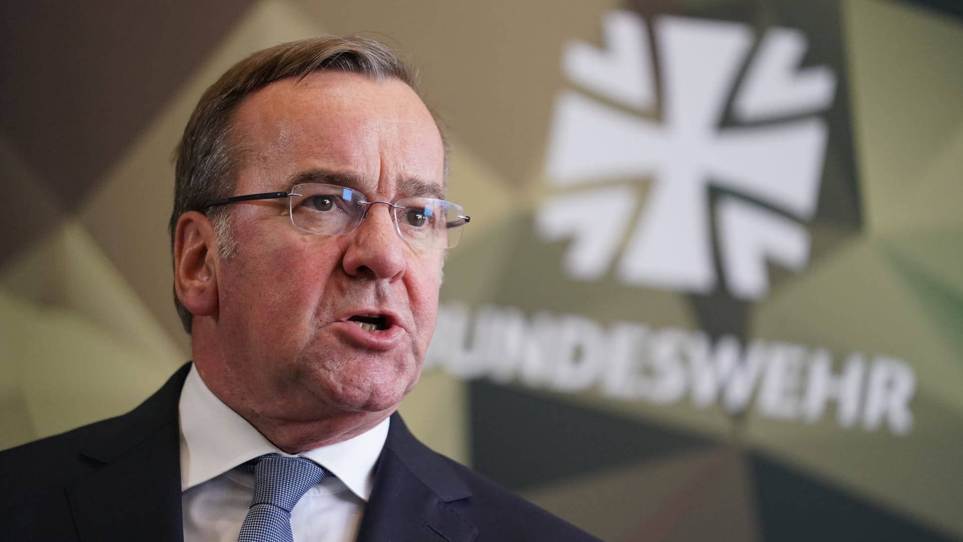 Ebenfalls vor Ort wird Verteidigungsminister Boris Pistorius sein.
