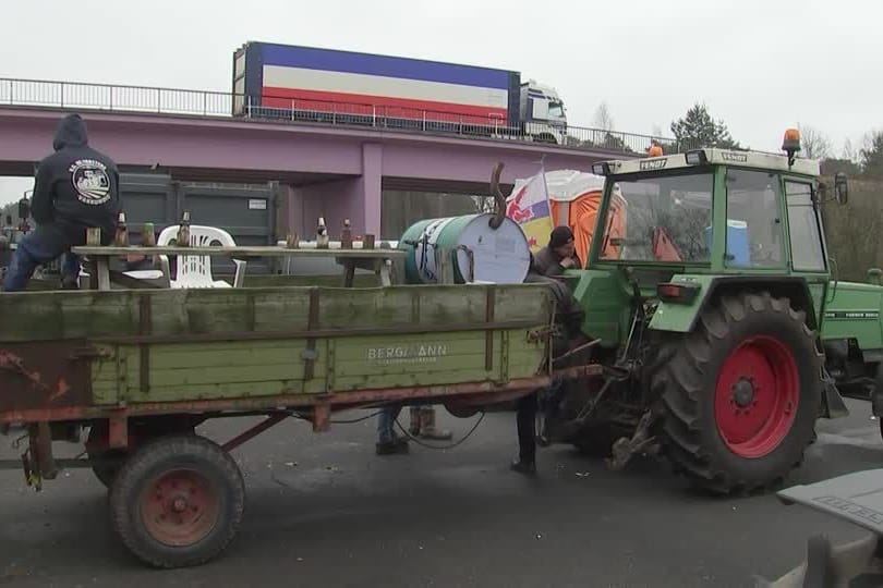 BAUERN-FRANKREICH/BLOCKADE