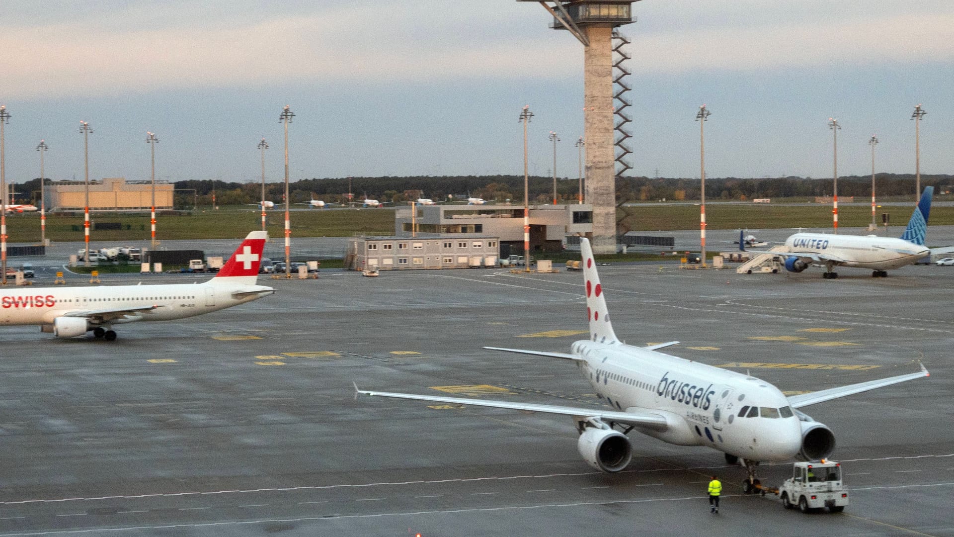 Der Flughafen BER (Archivbild): Die ostdeutschen Länder wollen mehr Langstreckenflüge am BER.