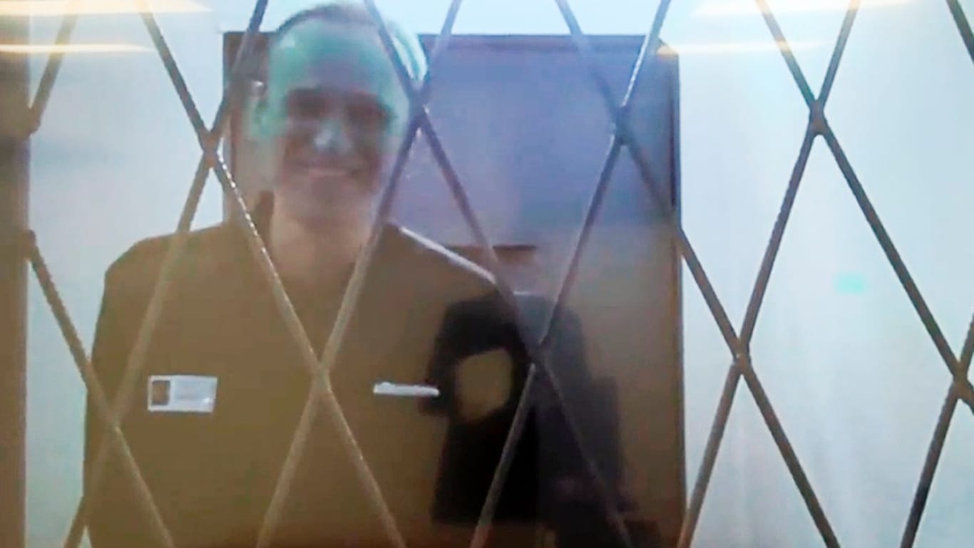Alexej Nawalny: Das Bild zeigt ihn am 15. Februar 2024 bei einer Videoübertragung aus der arktischen Strafkolonie in Kharp in der Region Yamalo-Nenetsk, etwa 1.900 Kilometer nordöstlich von Moskau.