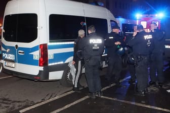 Berlin: Polizisten wurden nach einer Pro-Palästinenser-Demonstration in Neukölln angegriffen.