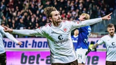 Tore-Wahnsinn im Spitzenspiel: St. Pauli siegt und zieht davon