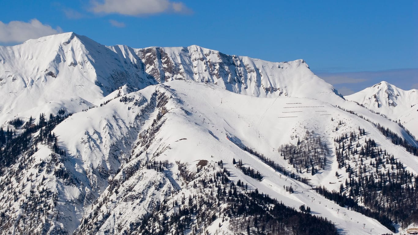 Skigebiet Christlum (Archivbild): Nach einem schweren Unfall ist eine 16-jährige Skifahrerin ihren Verletzungen erlegen.