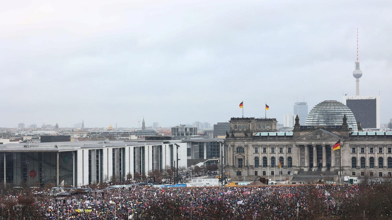 GERMANY-POLITICS/FARRIGHT-PROTEST