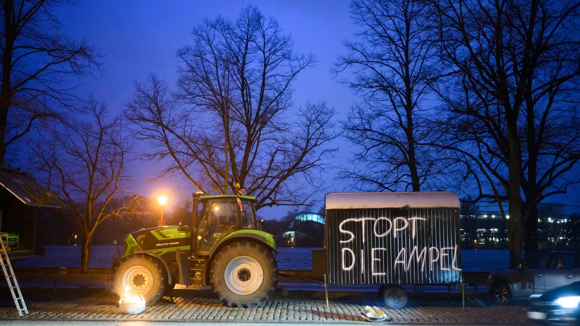 Proteste vor dem NDR in Hannover