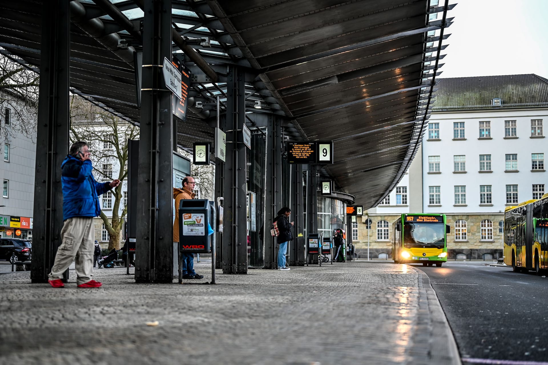 Oberhausener Bahnhof: Dort eskaliert der Streit und endete für einen jungen Mann tödlich.