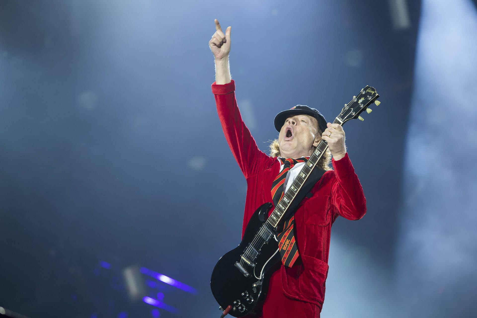 Die Kult-Band AC/DC stattet Stuttgart im Sommer einen Besuch ab. Mit dabei: Leadgittarist Angus Young.