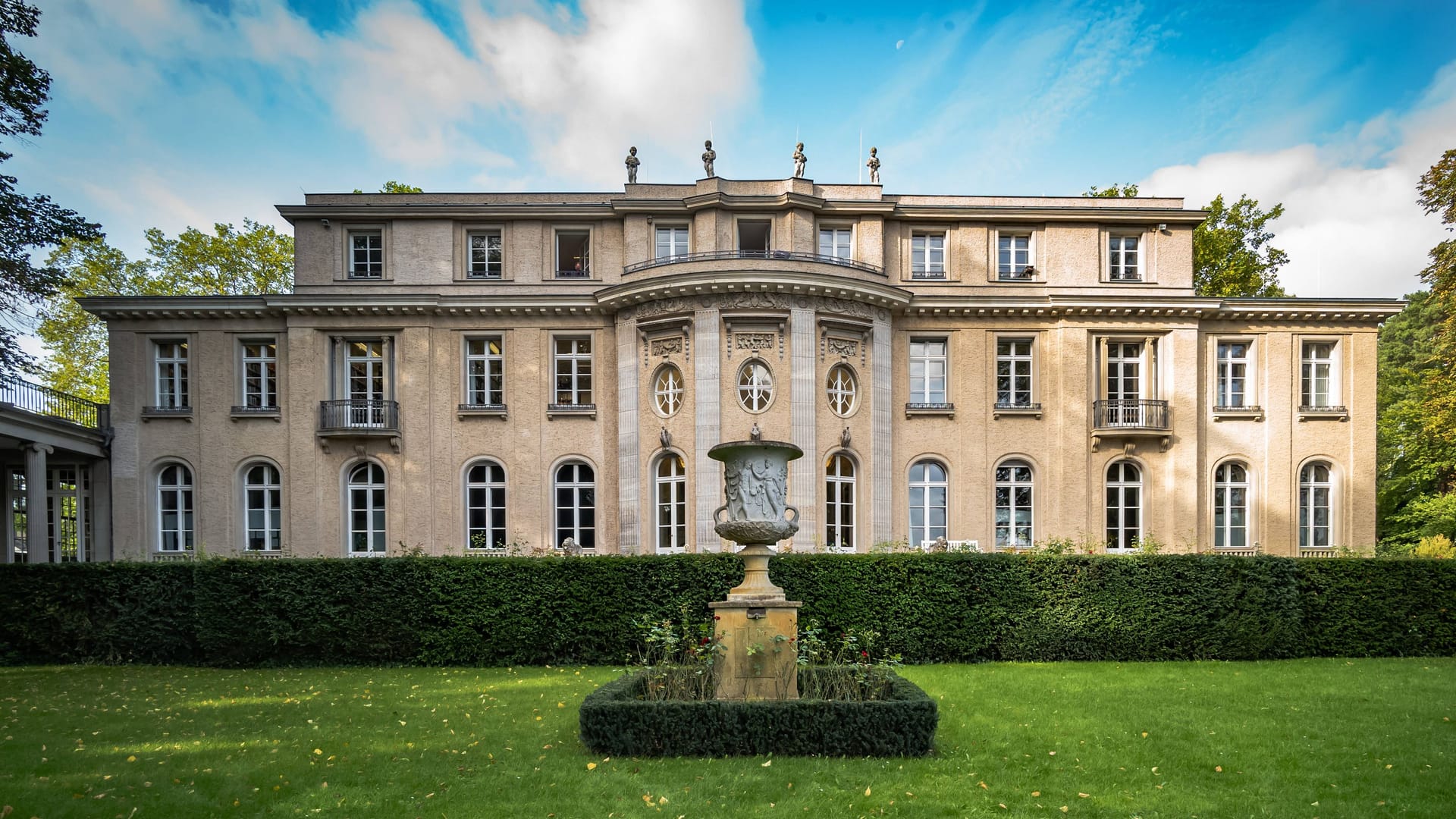 Das Haus der Wannseekonferenz (Symbolbild): Hier planten Nazi-Größen den Holocaust, die millionenfache Vernichtung jüdischer Menschen.