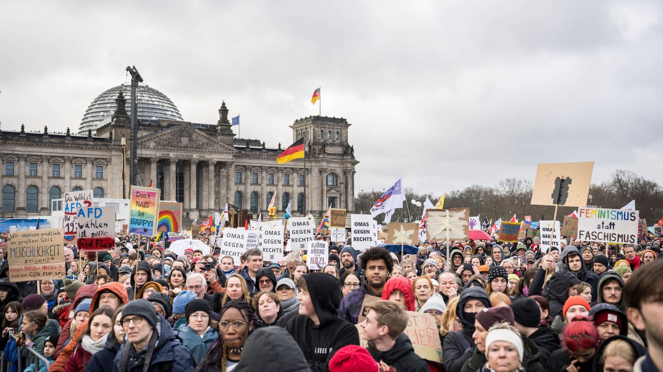 Demonstration gegen Rechtsextremismus und die AfD in Berlin am Samstag: Mehr als 150.000 kamen laut Polizei.