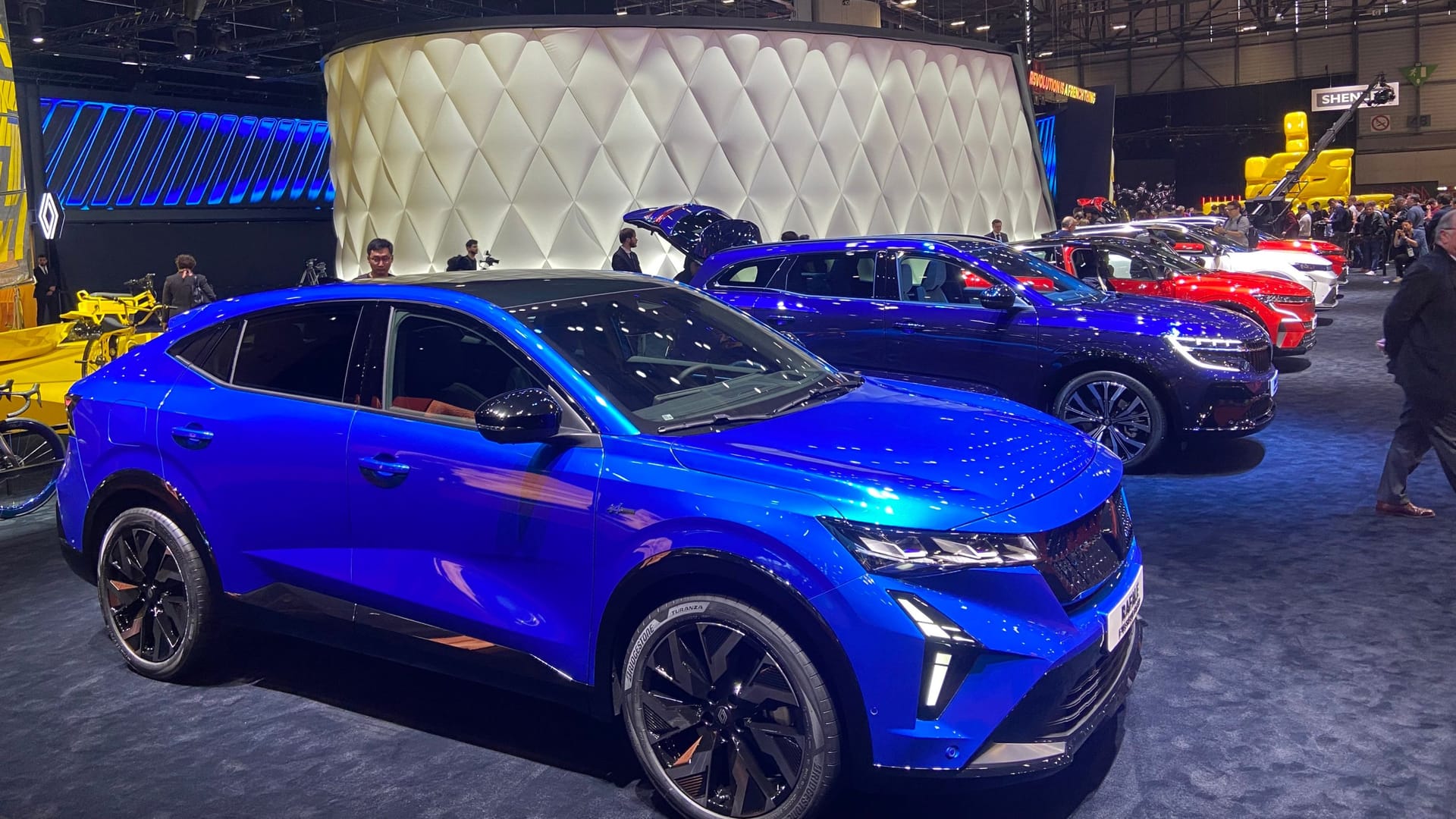 Einer der wenigen großen Player: Renault nutzt den Genfer Autosalon, um viele seiner Neuheiten wie das neue SUV-Coupé Rafale vorzustellen.