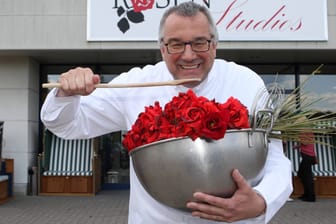 NDR-Koch Rainer Sass hört auf (Archivbild): 2009 übernahm der Stader eine Gastrolle in der Serie "Rote Rosen".