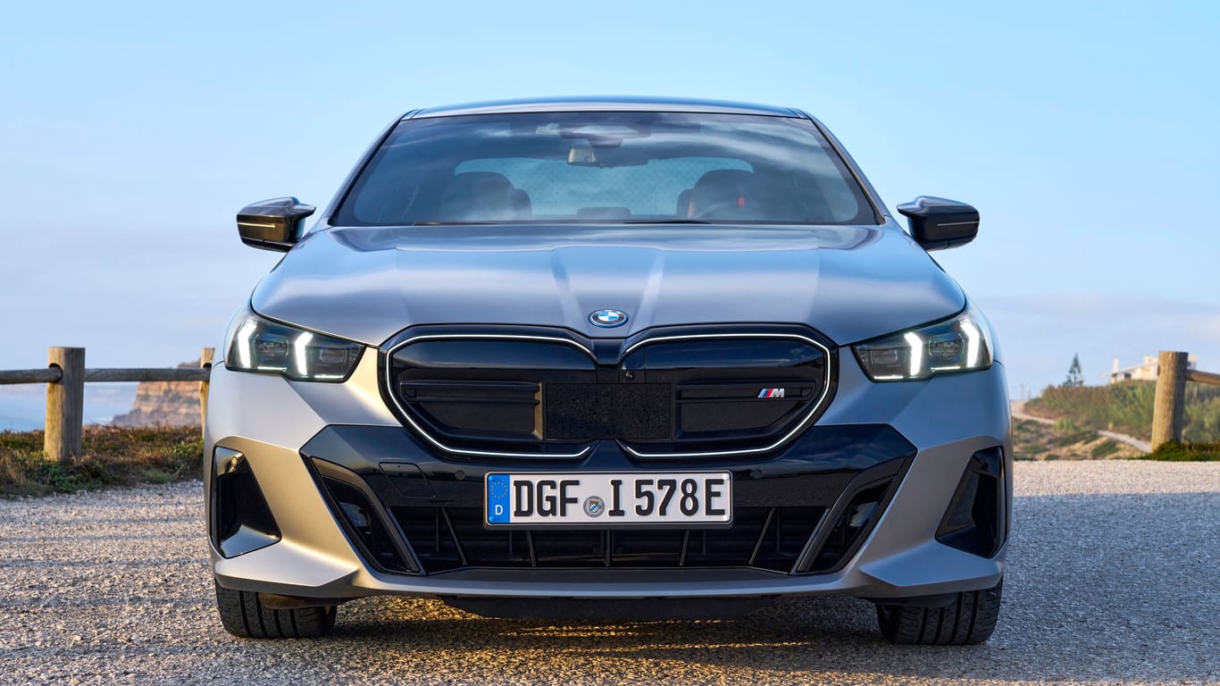 BMW 5er: Die Kombiversion startet im Februar.