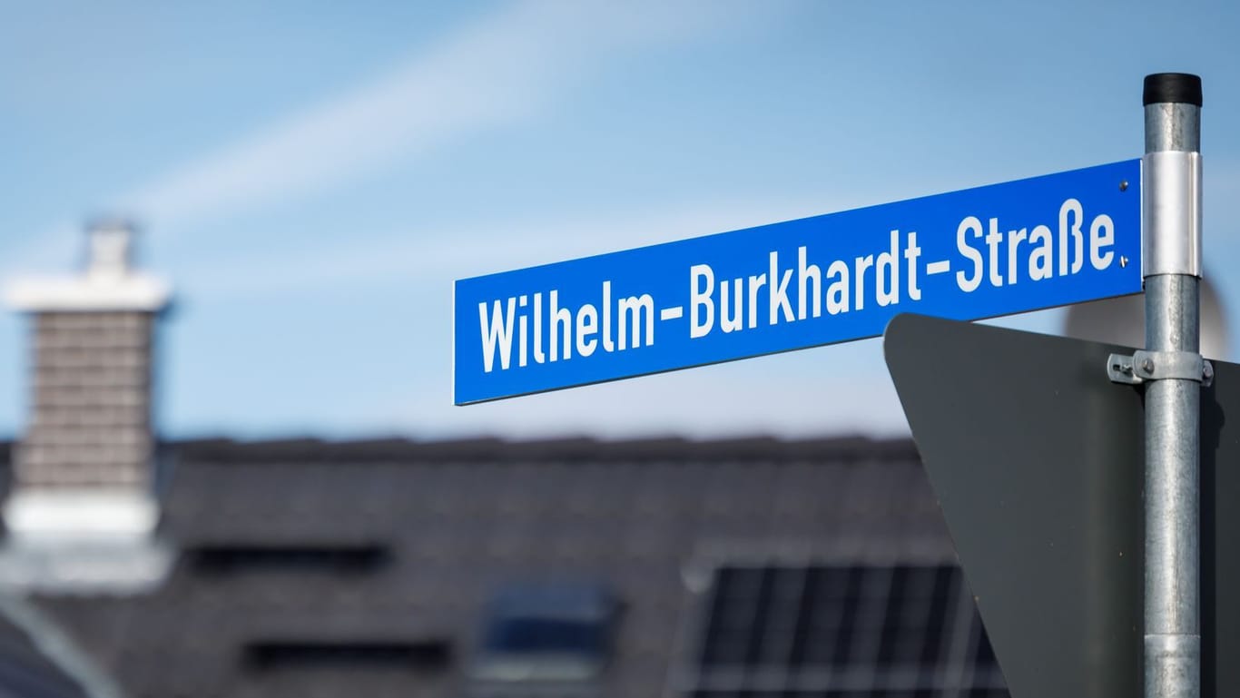 Die Wilhelm-Burkhardt-Straße im fränkischen Allersberg: Der ehemalige Bürgermeister der Gemeinde war im Nationalsozialismus in der SA aktiv.