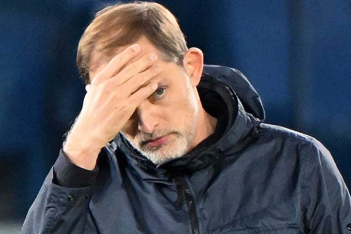 Ratlos: Bayern-Trainer Thomas Tuchel macht mit den Münchnern eine schwierige Phase durch.