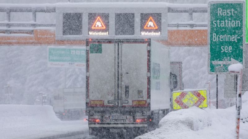 Österreich, Brennerpass (Archivbild): Schneechaos sorgt für Totalsperre.