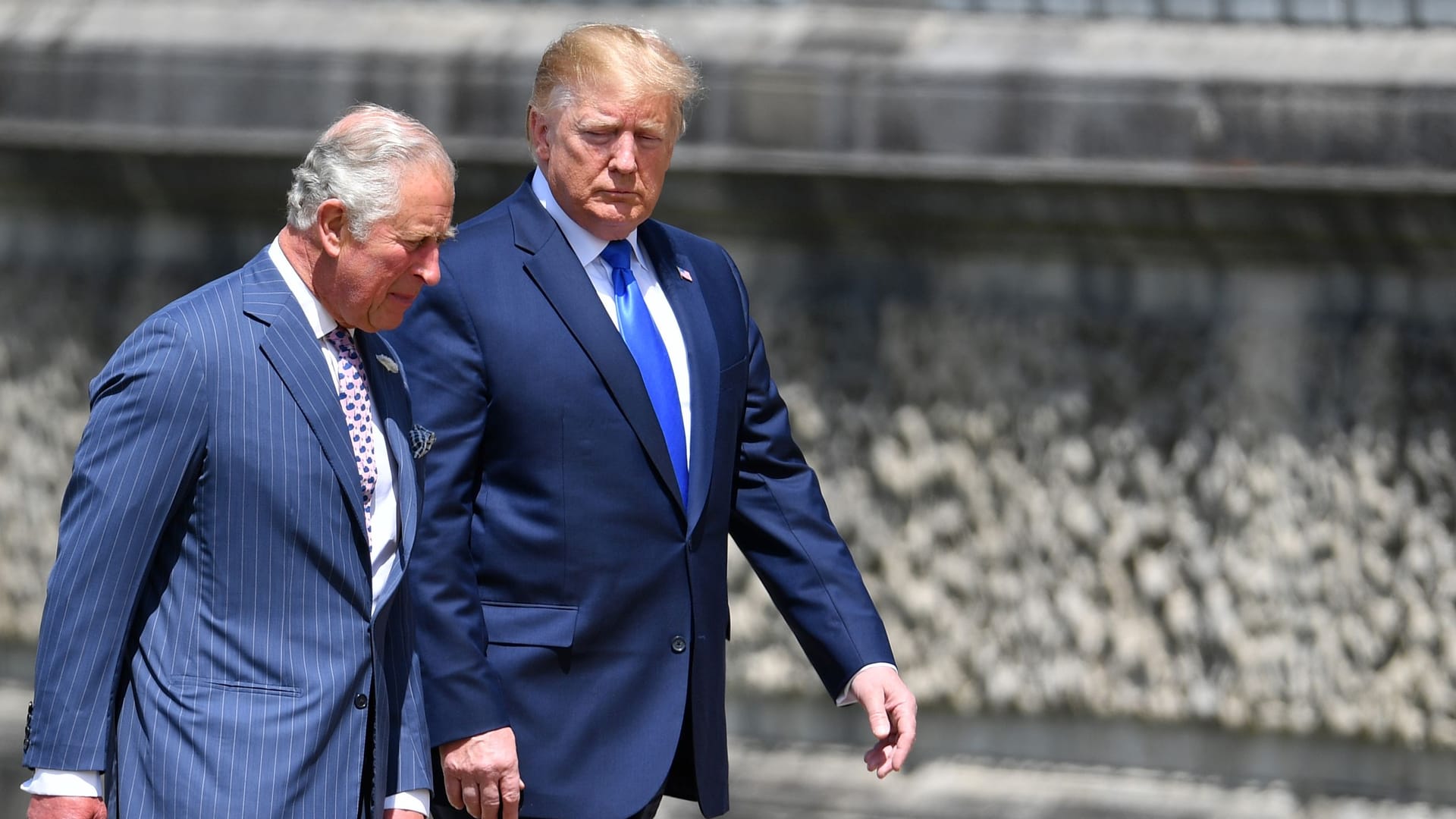 Donald Trump schickt König Charles III. Genesungswünsche.