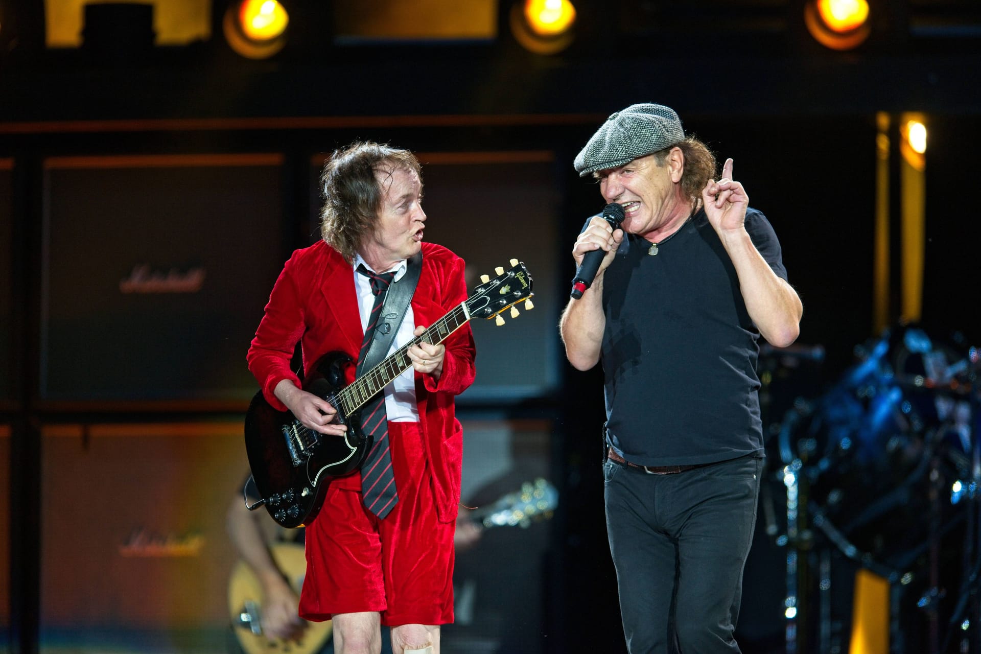 AC/DC live auf der Bühne (Archivfoto): Die Rock-Legenden kommen im Sommer überraschend nach Hannover.