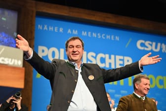 Markus Söder beim Politischen Aschermittwoch der CSU (Archivbild): Derzeit verweilt der Ministerpräsident in Schweden.
