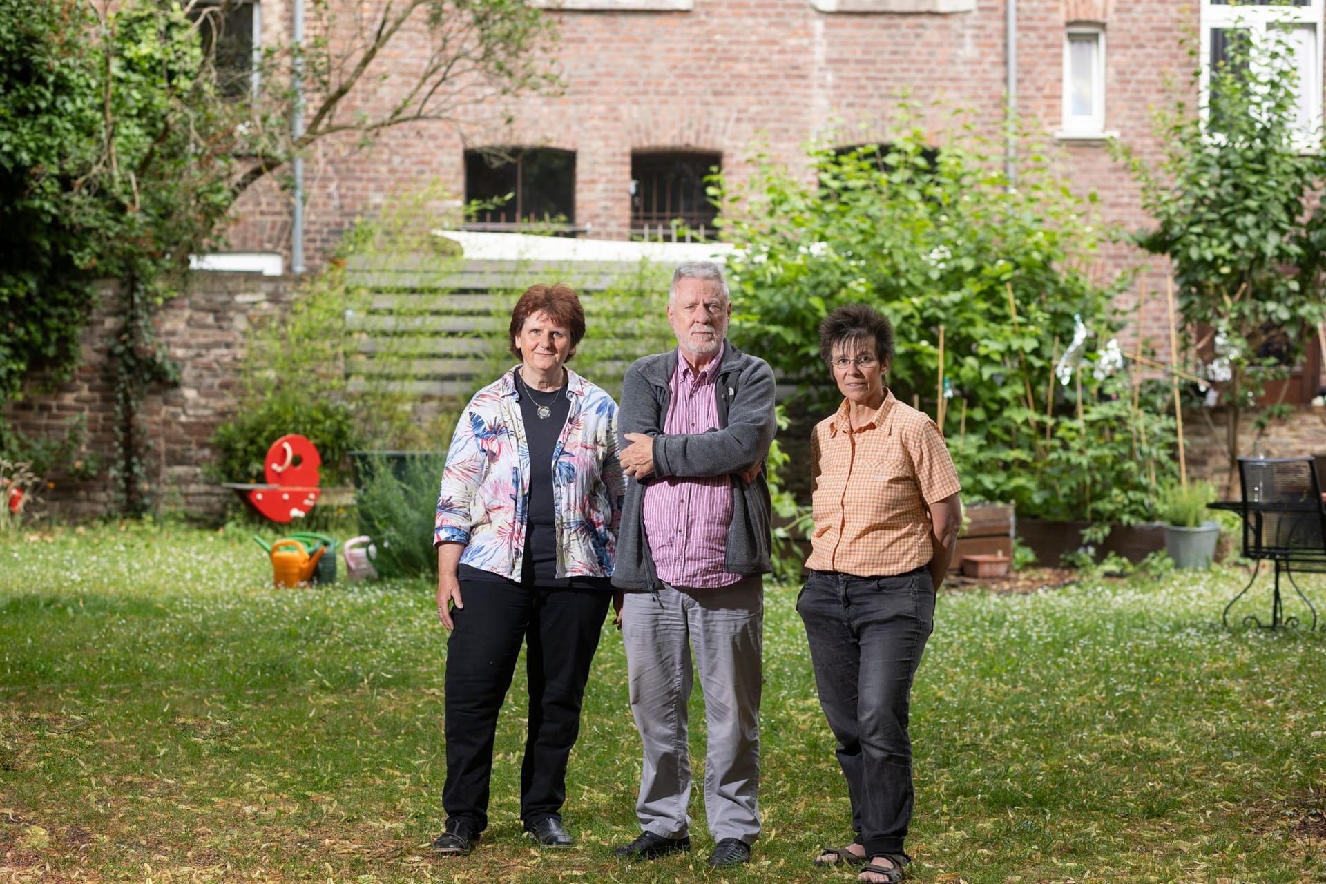 Die "Helden des Monats": Marianne Arndt (r.) arbeitet für die Willkommensinitiative Köln.