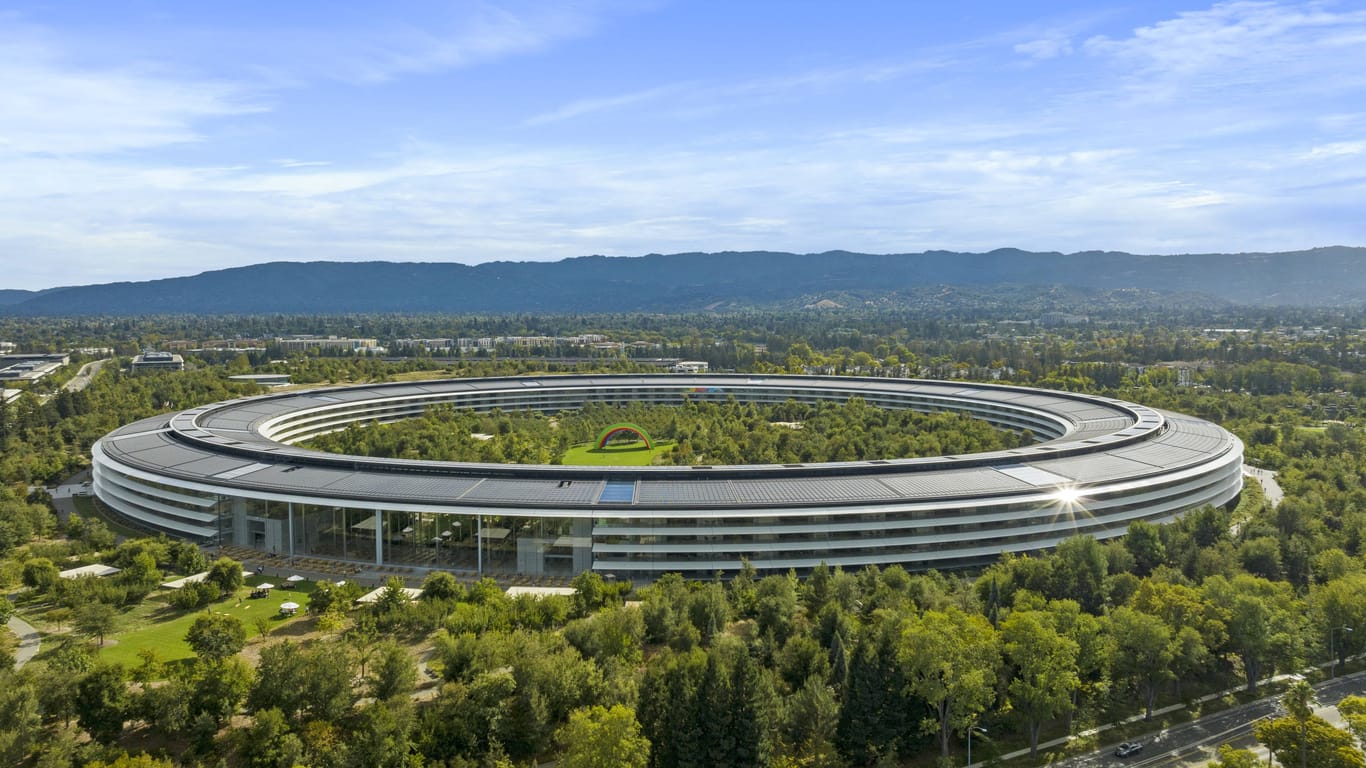 Apple-Zentrale in Cupertino (US-Staat Kalifornien): Die Apple-Autos fuhren 2023 mehr als dreimal so weit wie 2022.