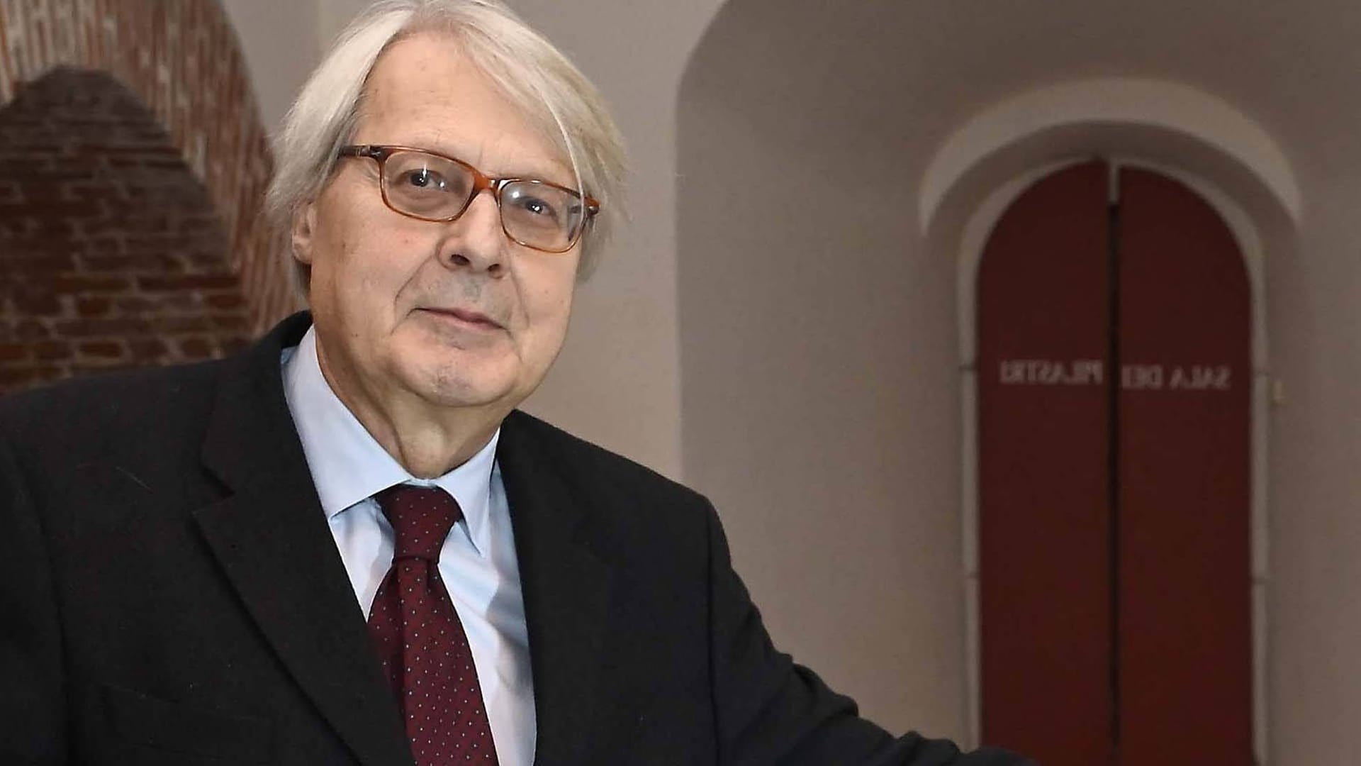 Vittorio Sgarbi: Er ist von seinem Posten als italienischer Kulturstaatsminister zurückgetreten.