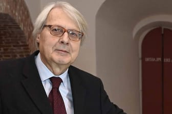 Vittorio Sgarbi: Er ist von seinem Posten als italienischer Kulturstaatsminister zurückgetreten.