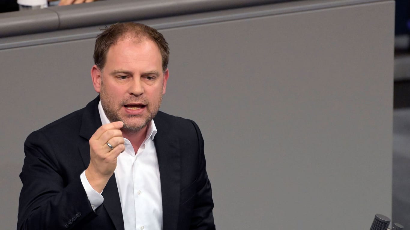 Bundestagsabgeordneter Christoph Meyer (FDP): Er gestand ein, dass seine Partei bei der Wahl eine Niederlage erlitten habe. Seine Partei wolle sich davon aber nicht beirren lassen.