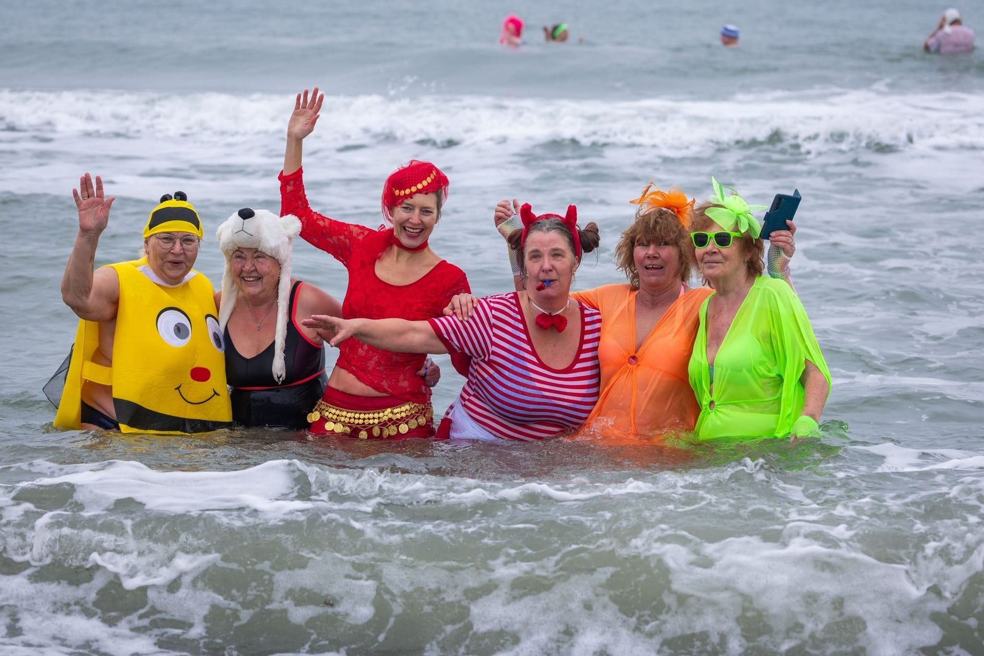 Faschingsschwimmen in der Ostsee